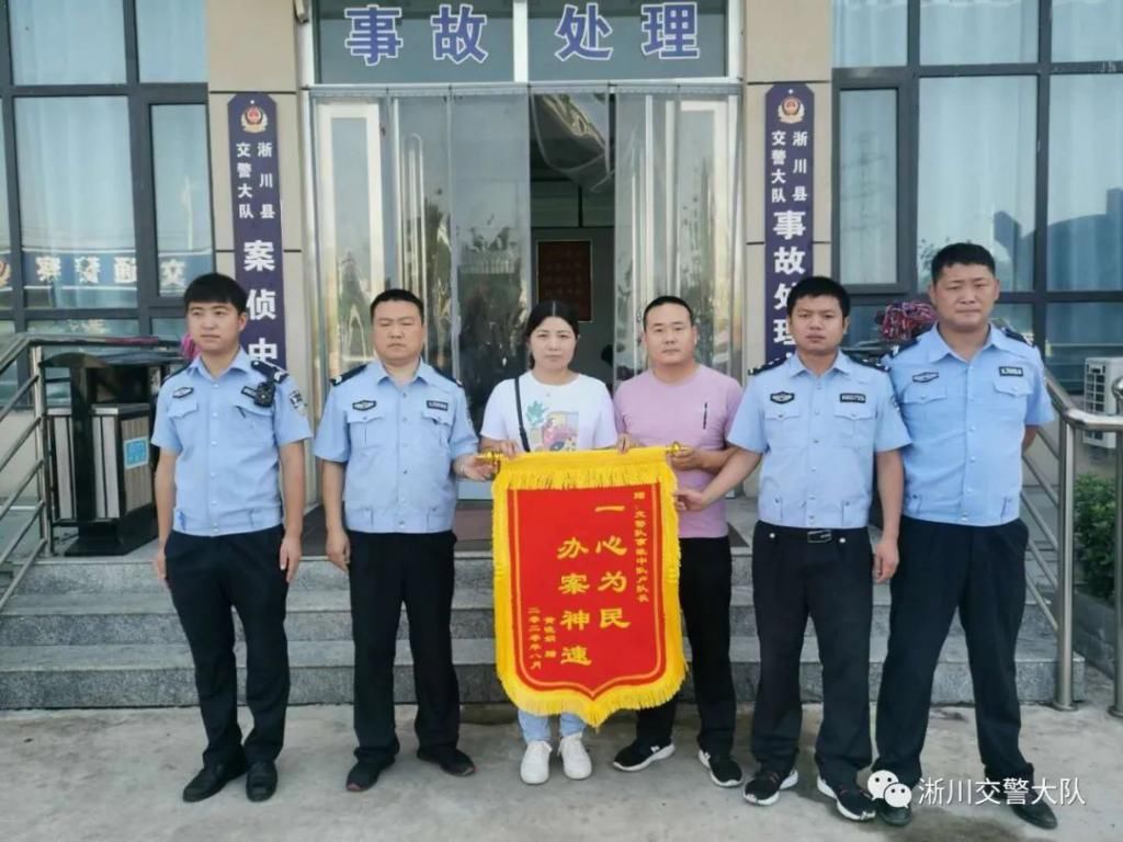  电车|中医院附近，三轮车撞电车，逃逸是万万不能的！