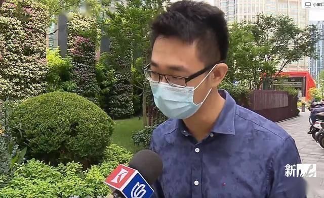 前天|早餐正在吃汉堡的就别看了沪一男子前天在知名快餐店里吃出了纸条