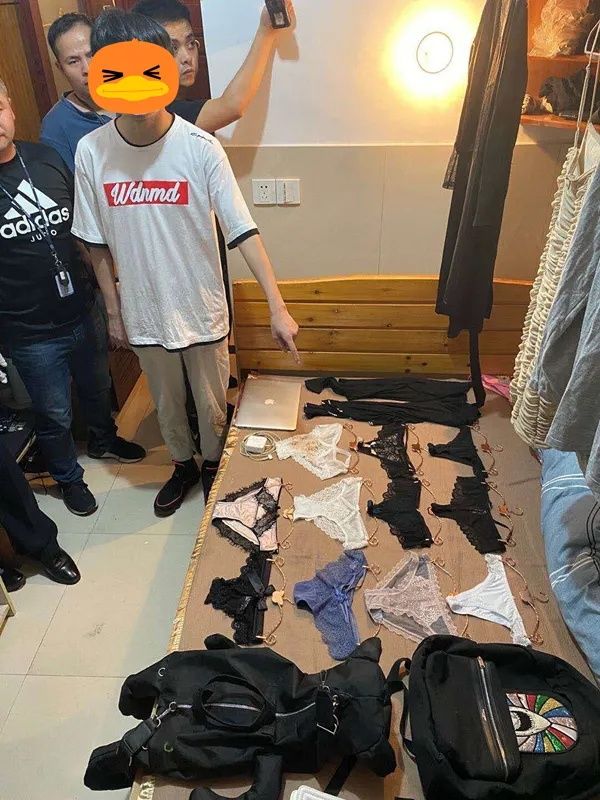 小伙|嫌工资发得少,就溜达到隔壁盗窃,警方从小伙家搜出11条女士内裤,他说:我打算卖掉用作经济补贴