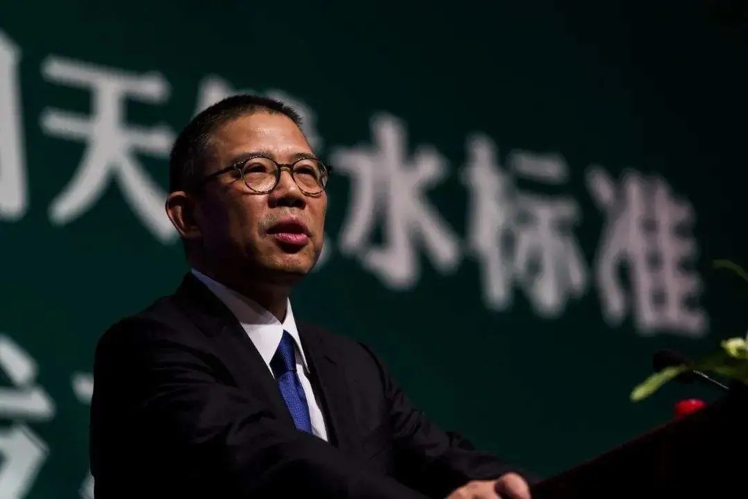 商业|一战赚了2000亿,农夫山泉创始人钟睒睒与他的商业帝国