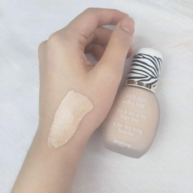 小红书＂,＂fkws＂:＂青年|你的秋冬彩妆新！品！指！南！从平价到贵妇，看这篇就够