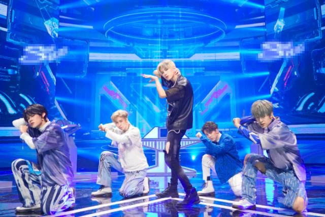  曝收|越糊越瞎搞！继垃圾场见面会后，勺又被曝收粉丝应援场地费