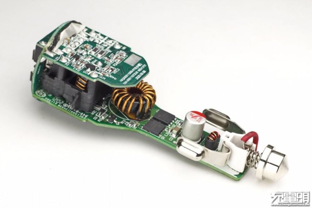  33W闪充|拆解报告：VIVO 33W FlashCharge2.0闪充车充