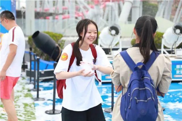 舞蹈学院|艺考生嗨起来原来是这个样子......