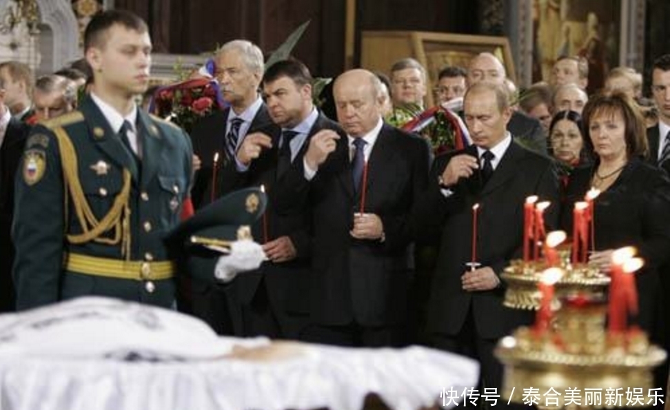  叶利钦|叶利钦为何主动辞职? 辞职讲话中, 叶利钦为何说自己过去太幼稚?