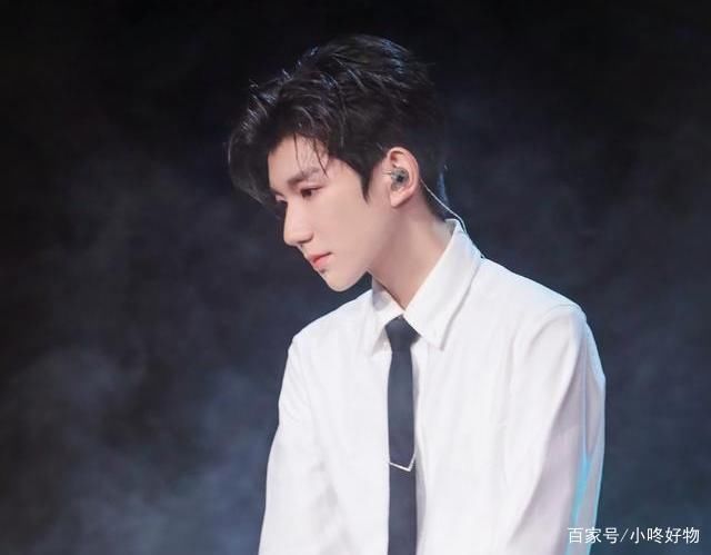  歌手|95后全开麦现场特别稳的歌手：王源蔡徐坤上榜，华晨宇竟力挺他