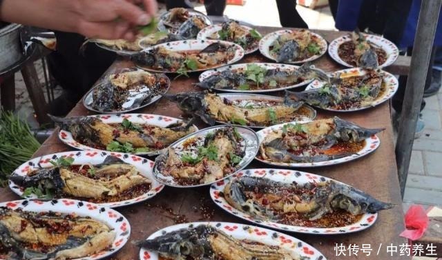 欲罢不能|看看老家的农村大席色相好,味道更好,让人欲罢不能!