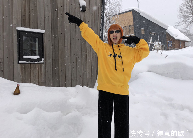 减龄|日常+休闲,黄色卫衣给你减龄又时尚!