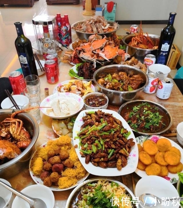 精致|全国各地的年夜饭，东北的最大气，广东的最精致，这个地方最奢华