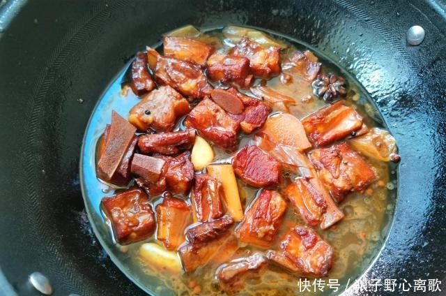 餐馆|怎样做红烧排骨能和餐馆的一样好,教你小窍门,味道不腥,颜色好