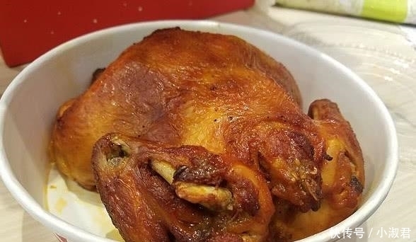 炸鸡|肯德基又火了！学华莱士卖“整只炸鸡”，了解完价格表示吃不起