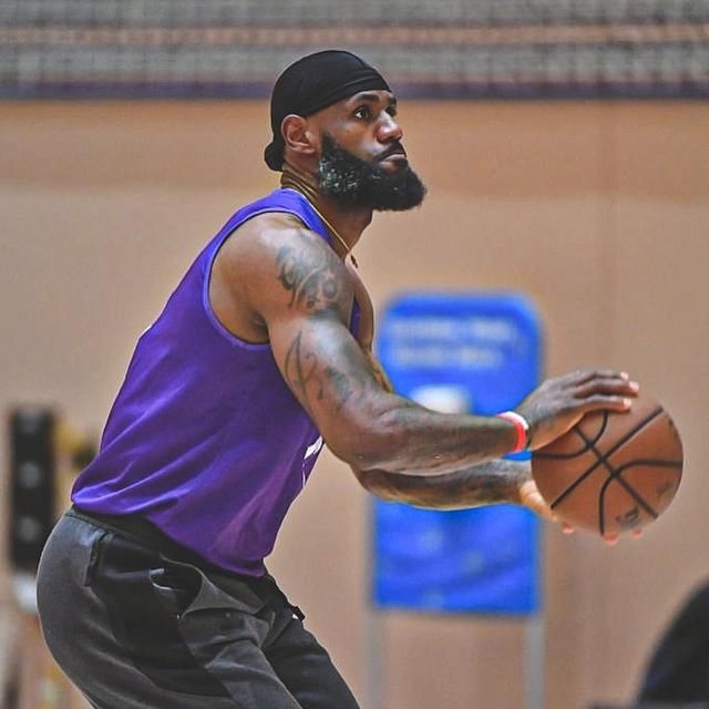 湖人|詹姆斯、戴维斯领衔!湖人今日训练组图出炉