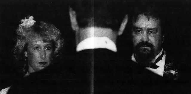 历史|历史上“最酷”的婚礼：来宾一半是警察，一半是毒贩