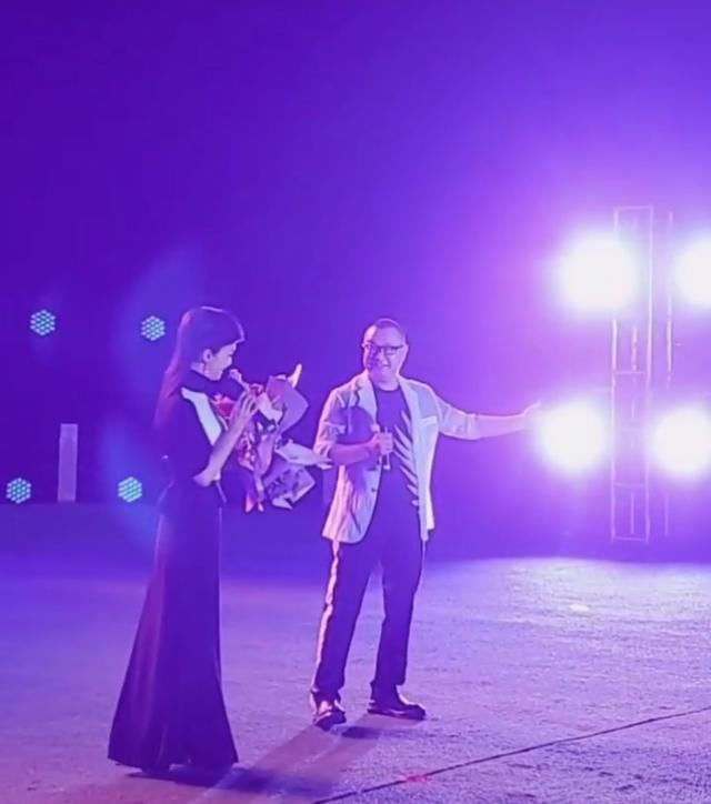  曝光|55岁于文华近况曝光太心酸！午餐只吃馒头蘸酱，饭菜都要自己带