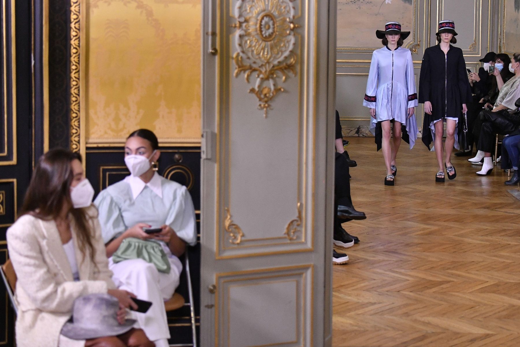 时装秀|巴黎时装周——Victoria Tomas品牌时装秀