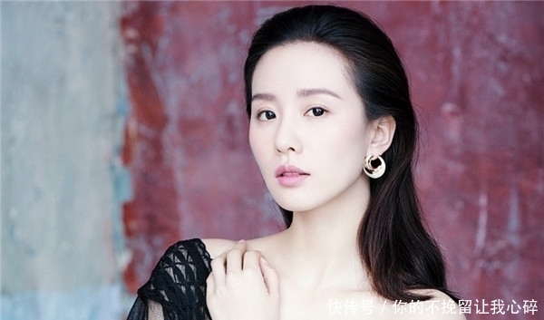 hold|刘诗诗未红时拍的戏,打扮得太“寒酸”,多亏高颜值hold住了!