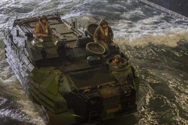 两栖|美海军又一悲剧！美军两栖战车沉没8人失踪，搜救40小时认定死亡