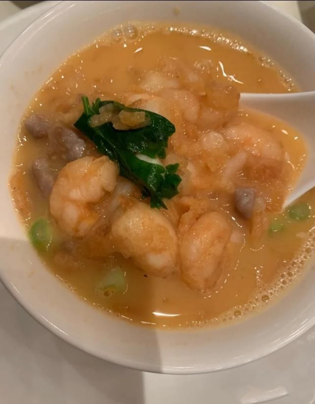 终生|这家粤菜老店为何如此低调红火?就这道冰烧三层肉就让你终生难忘