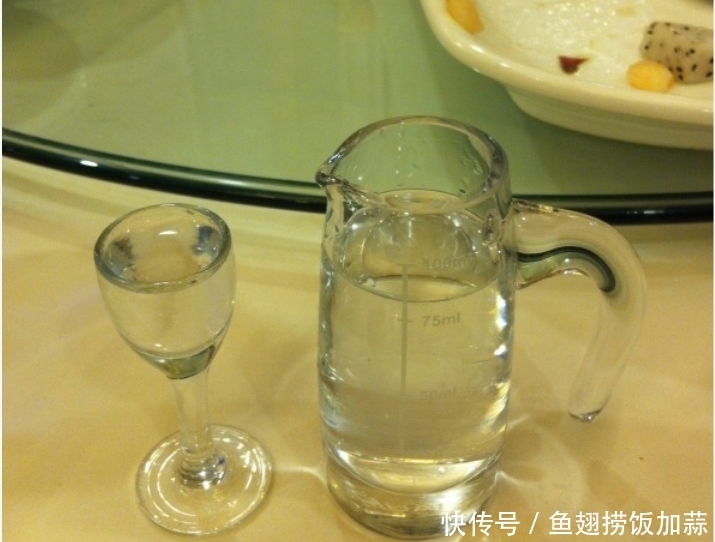 纯粮酒|选购白酒,精明人都知道4类酒不能买,不是劣质酒就是酒精酒