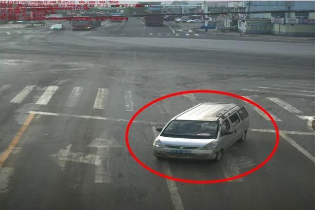 逆向行驶|文明城市靠大家，这些行为不能有！
