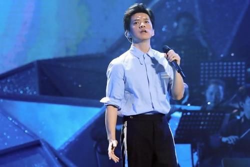  段子|李健上节目又讲段子，主持人都拉不住！网友：我怀疑你在开车？