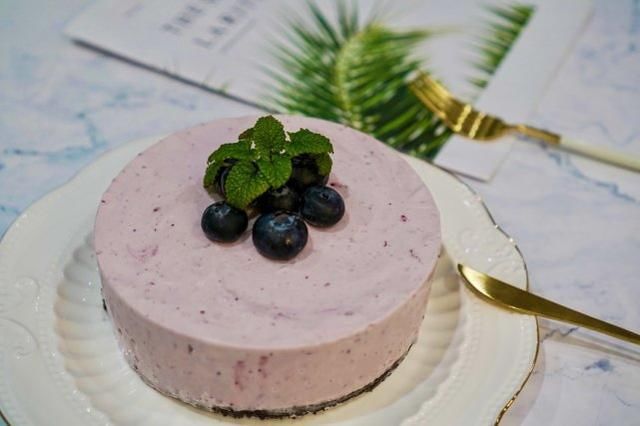  超级|超级美味的慕斯蛋糕，颜值超高，没有烤箱也能做哦，吃再多也不腻