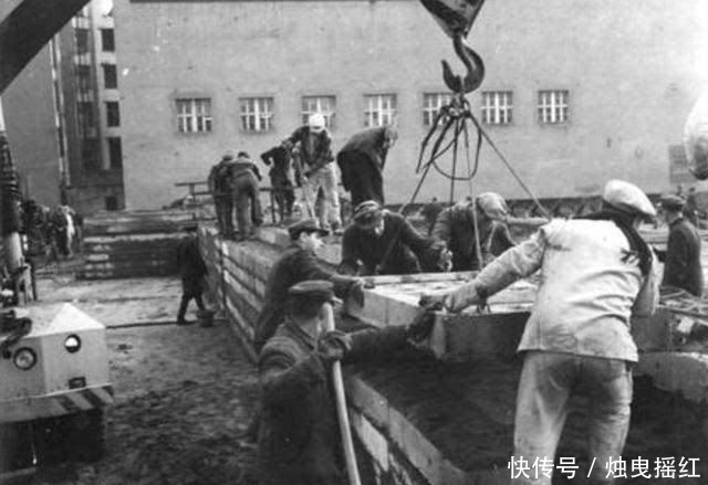  疯狂|看看苏联对德国的掠夺, 才知道二战后苏联为何恢复那么快