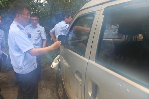  小时|是意外摔倒还是交通肇事？济南警方快速还原真相，6小时擒获嫌犯