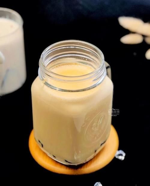  鹅妈妈钛晶|一杯能嚼着吃的奶茶，香浓丝滑，不含一点儿添加剂
