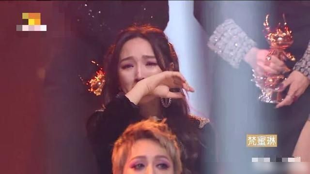  现实|浪姐王霏霏蓝盈莹成工具人，让宁静和李斯丹妮去跑商演，现实吗？