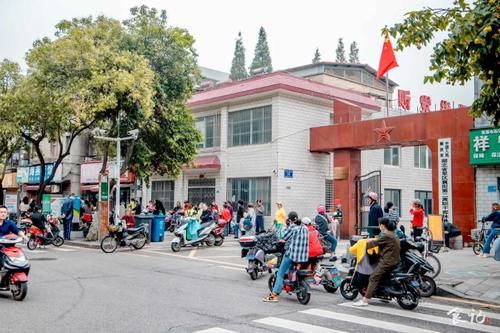 打包|天呐!让人专程驱车上百公里来打包的炸酱面,竟在襄城藏了24年!