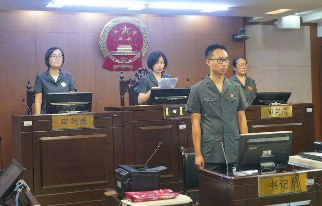 寻衅滋事罪|【阳光?法治】?万小龙等12人涉恶案二审公开宣判，最高获刑17年6个月