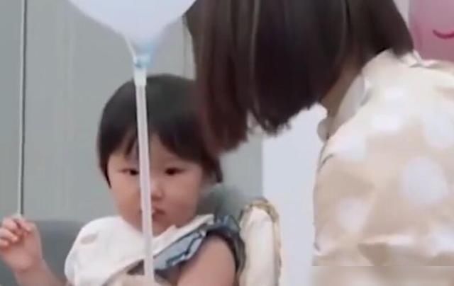  生气|王祖蓝凶李亚男：谁让女儿惹我生气！Gabby下意识反应，很是搞笑