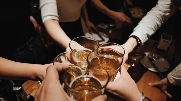  食物|肝病“根源”被揪出，医生提醒：4种食物尽快忌口，肝病绕道而行