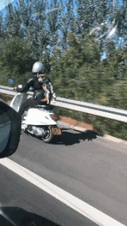 GIF|搞笑GIF：哈哈，被别人看到尴尬了吧？