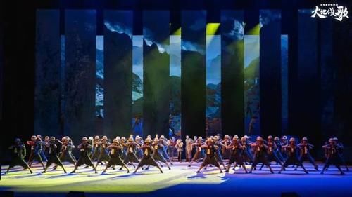 真实|聚齐谷智鑫、凯丽、何炅、万茜等大腕的剧，却没有一个明星光环