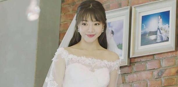  法则|凭借“唐氏表演法则”碾压两部剧女主的邓家佳，到底有多优秀？