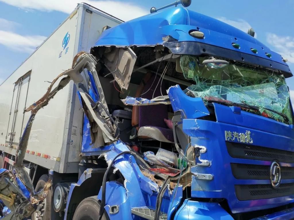 接触|无接触也要负责任!甬舟高速一起事故,这司机负主责一点不冤!