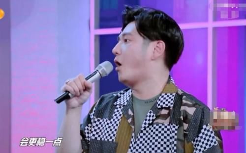  哥哥|《天天向上》王一博带钱枫骑摩托压弯，回答专业幽默，哥哥扎心了