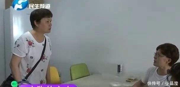  付女士|女子遛狗不栓绳被咬伤，上门索赔1万5，邻居：没拴绳就是你的错