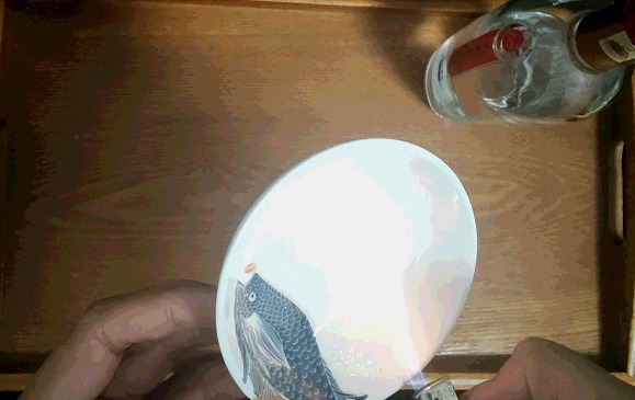 白酒的执行|怎么分辨白酒是不是纯粮食酒?学会这几招,轻松辨别真假白酒