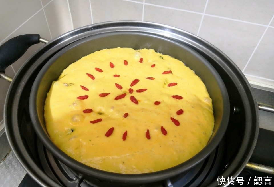 馒头|入秋后,此面食要常吃,对脾胃好,简单好做不揉面,比馒头香