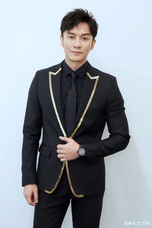  李晨|跑男合照42岁李晨P图太猛比蔡徐坤还嫩，网友调侃滤镜比城墙还厚