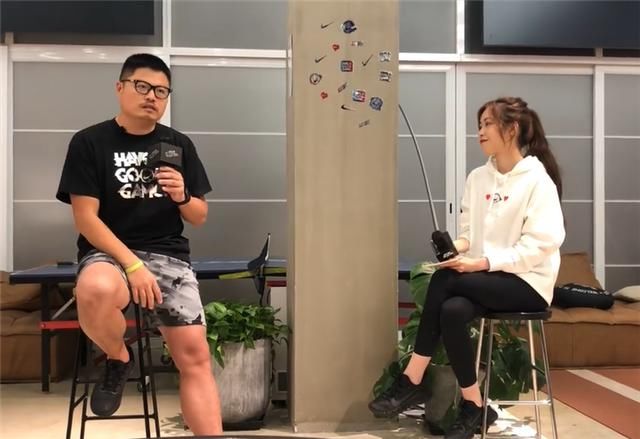 偷偷|从s7世界赛捂脸匆忙离开，到s9偷偷断药，uzi的治疗轨迹完全曝光