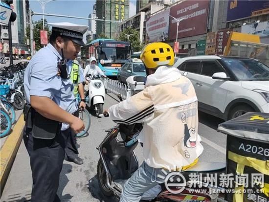  频发|记者调查：外卖送餐车辆致事故频发 原因何在？