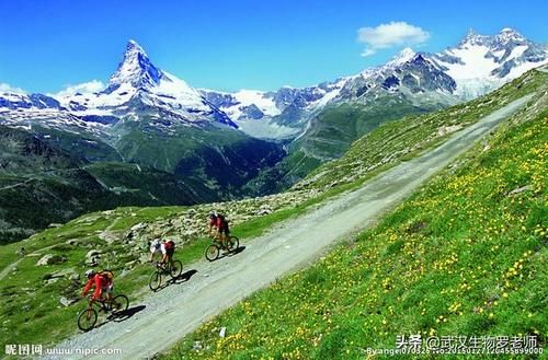 坐班|中小学教师有必要坐班吗?为什么?