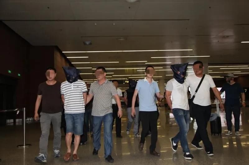  擒获|揭秘公安部“795毒案”丨内蒙警方端掉武汉制毒窝点 擒获8名毒贩