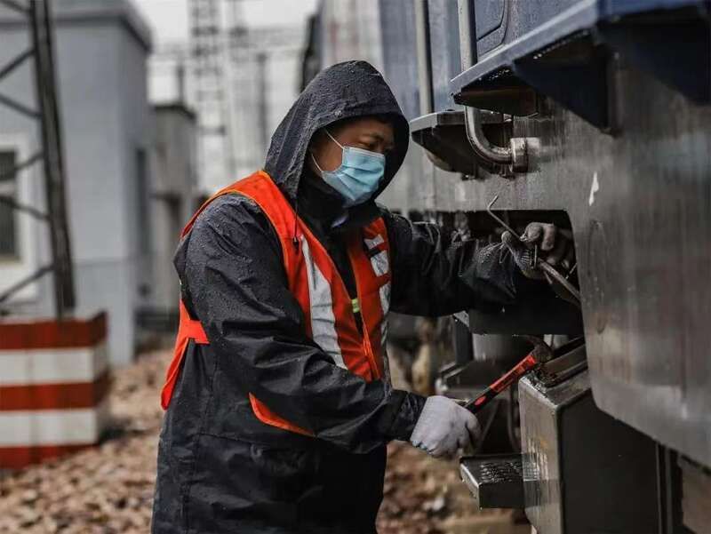 积极应对强降雨天气 中国铁路北京局确保铁路运输安全有序