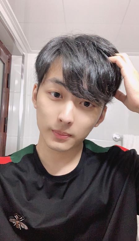  刺痛|KPL：赖神开播传出刺痛声音，细看竟是在QG，这是来FLY争战边？