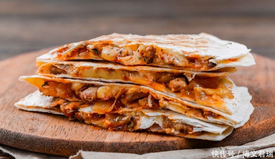 食物|出国旅游:盘点旅行中10种最让人垂涎三尺的街头食物,您吃过吗?